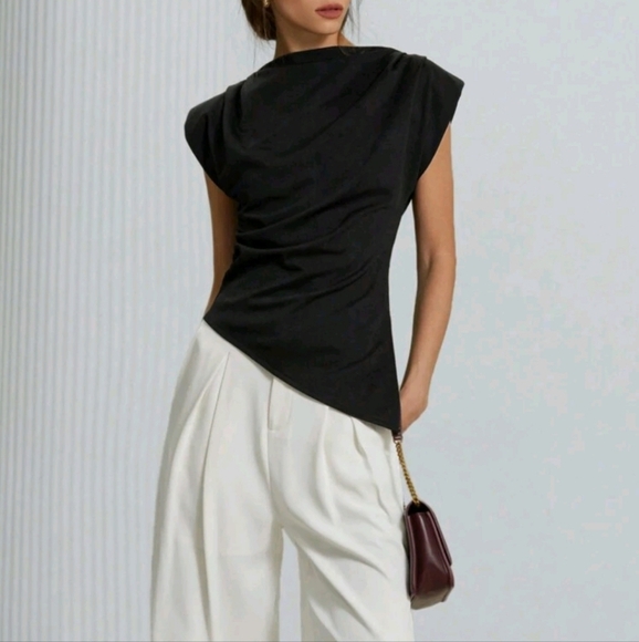 Women's Elegant Wide Shoulder Gathers Hem Asymmetric Hem Knitted T-Shirt - Picture 1 of 4